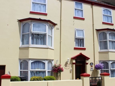 Flat to rent in Penrhyn Place, Strand, Shaldon, Teignmouth TQ14