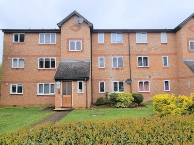 Flat to rent in Wedgewood Road, Hitchin SG4