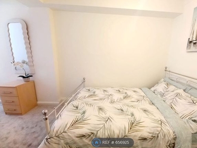 Room to rent in Trindehay, Basildon SS15