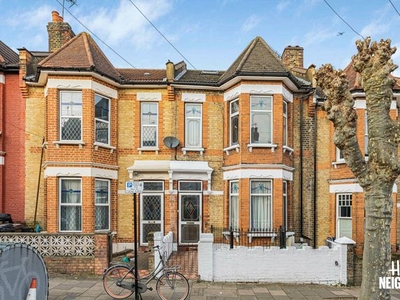 Terraced house to rent in Cotesbach Road, London E5