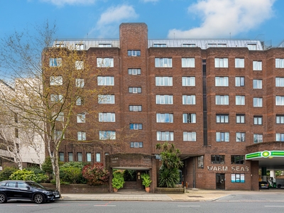 Cavendish House, Wellington Road, St John's Wood, London, NW8 2 bedroom flat/apartment in Wellington Road