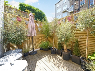 1 bedroom property for sale in Bina Gardens, London, SW5