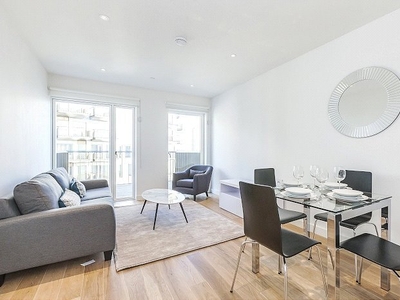 2 bedroom property for sale in Maud Street, London, E16