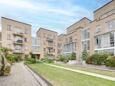 2 bedroom property for sale in Roy Square, LONDON, E14