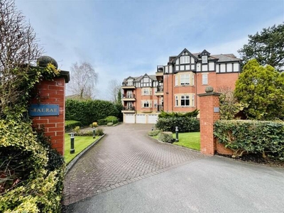 3 Bedroom Shared Living/roommate Hale Cheshire