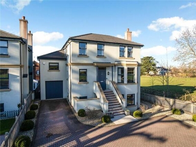 4 Bedroom House Cheltenham Gloucestershire