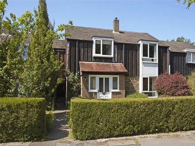 4 bedroom property for sale in Sheephouse Green, Dorking, RH5