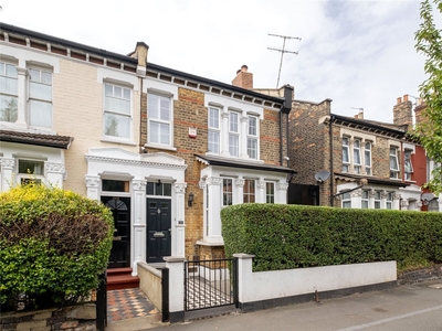 5 bedroom property for sale in Wightman Road, London, N8