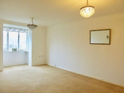1 bed flat for sale in Birnbeck Court,
NW11, London