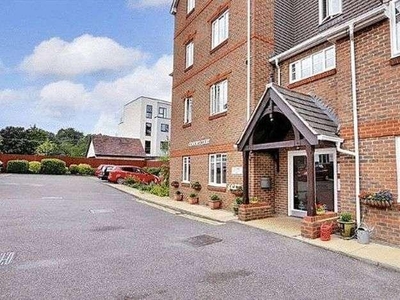 1 bed flat for sale in Consort Court,
GU22, Woking