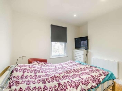 1 bed flat for sale in Hadyn Park Road,
W12, London