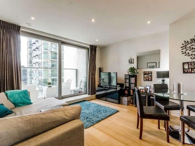 1 bed flat for sale in Pan Peninsula Square,
E14, London