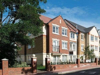 flat for sale in Ash Lodge,
KT12, Walton ON Thames