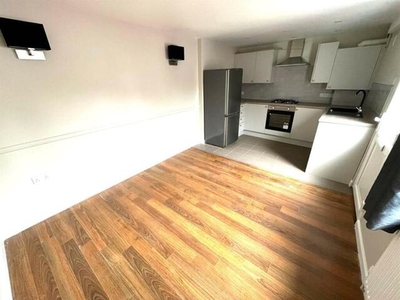 1 Bedroom Ground Floor Flat For Rent In Wolverhampton