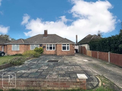 2 Bedroom Bungalow For Sale In Frinton-on-sea, Essex