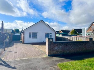2 Bedroom Detached Bungalow For Sale In Southampton, Hampshire