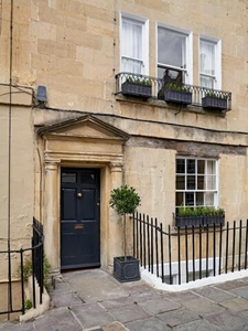 2 Bedroom Maisonette For Sale In Bath, Somerset