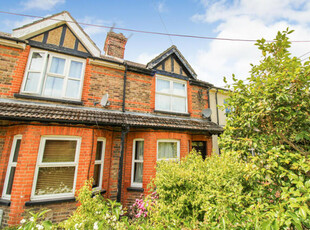 2 Bedroom Terraced House For Sale In Farnham
