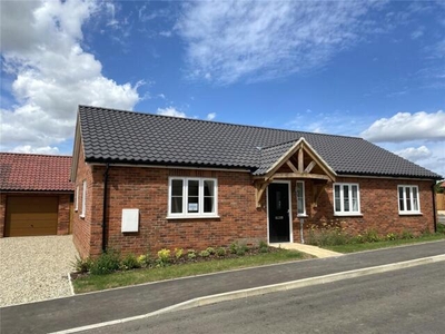 3 Bedroom Bungalow For Sale In The Street, Woodton