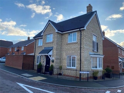 3 Bedroom Detached House For Sale In Leamington Spa, Warwickshire