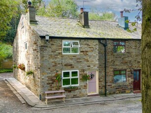 3 Bedroom End Of Terrace House For Sale In Summerseat