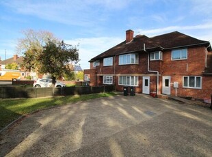 3 Bedroom Semi-detached House For Rent In Leamington Spa, Warwickshire