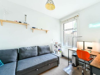 3 Bedroom Semi-detached House For Sale In Harringay, London