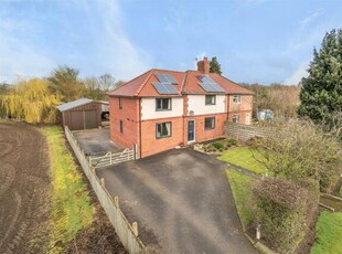 3 Bedroom Semi-detached House For Sale In Malton, North Yorkshire