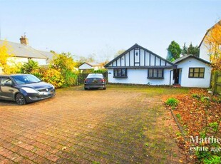 4 Bedroom Detached House For Sale In Old St. Mellons, Cardiff