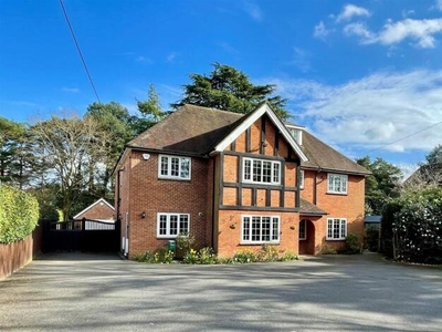 4 Bedroom Detached House For Sale In West Parley