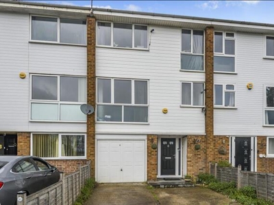 4 Bedroom House Barnet Greater London