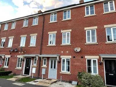 4 Bedroom Town House For Rent In Lincoln