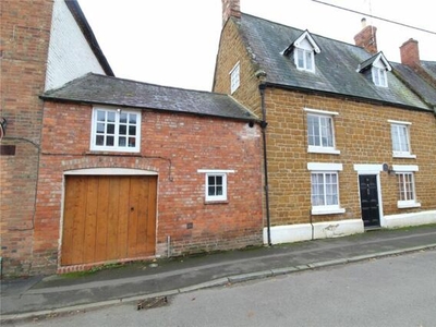 5 Bedroom Terraced House For Sale In Weedon, Northamptonshire