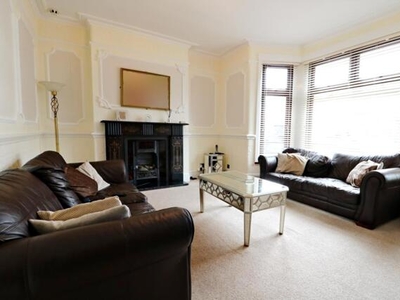 6 Bedroom Semi-detached House For Sale In Ilford, Essex