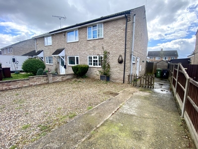 Duncan Close, THETFORD - 3 bedroom house