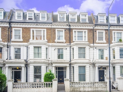 Flat in Holland Road, Holland Park, W14