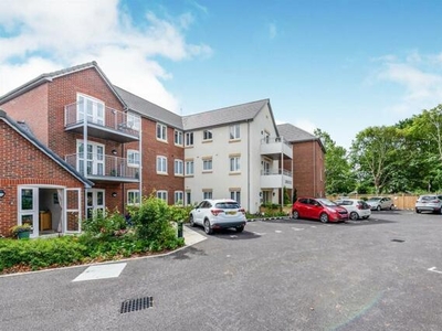 1 Bedroom Apartment For Sale In St. Marys Road, Hayling Island