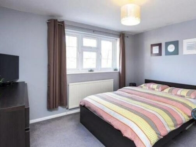 1 Bedroom Flat For Rent In New Barnet, Barnet