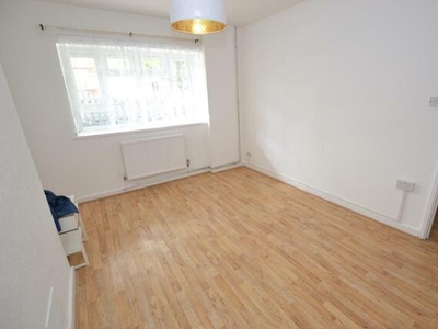 1 Bedroom Flat Share For Rent In Beccles Street, London