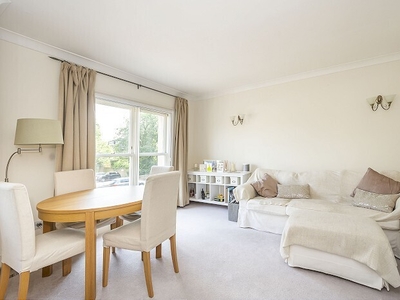1 bedroom property for sale in Kendal Place, LONDON, SW15