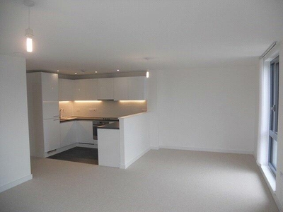 2 Bedroom Apartment For Rent In Redhill, Surrey
