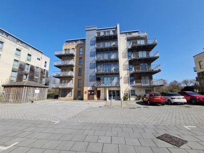 2 Bedroom Apartment For Sale In Fortune Avenue, Edgware