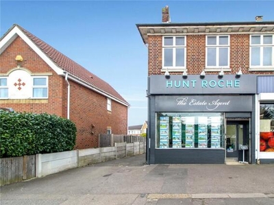 2 Bedroom Apartment For Sale In Leigh-on-sea, Essex