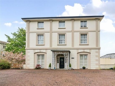 2 Bedroom Apartment For Sale In Malvern, Worcestershire