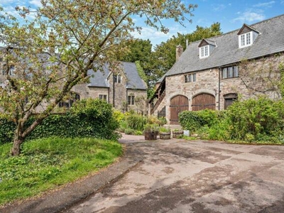 2 Bedroom Barn Conversion For Rent In Dingestow, Monmouth