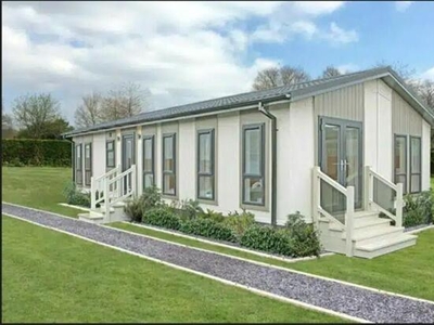 2 Bedroom Detached House For Sale In Cheltenham, Gloucestershire