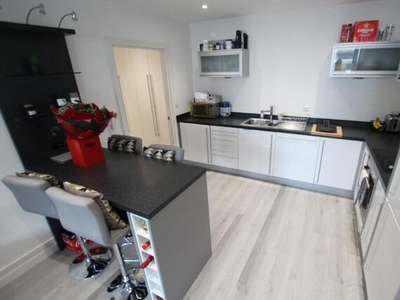 2 Bedroom Flat For Rent In City Centre, Liverpool