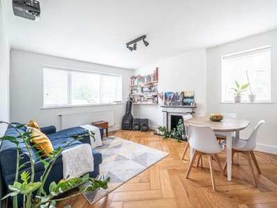 2 Bedroom Flat For Rent In East Finchley, London
