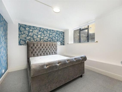 2 Bedroom Flat For Sale In
260 Westferry Road