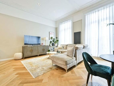 2 Bedroom Flat For Sale In Earls Court, London